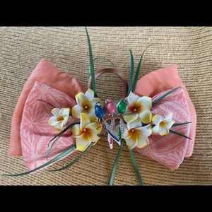 COPY - Tiki Room Bow